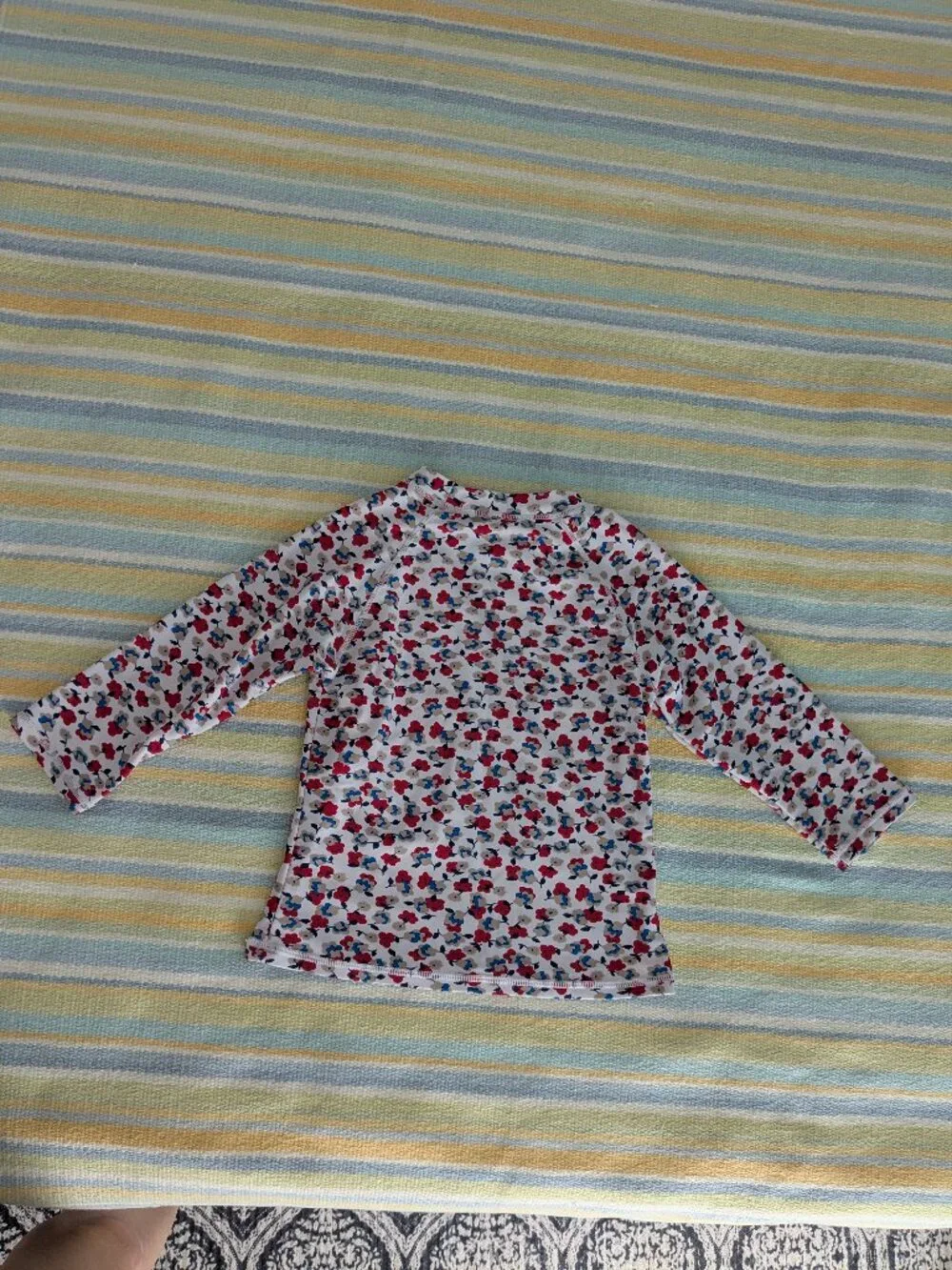 ⭐ Marina West floral rash guard size 10-11